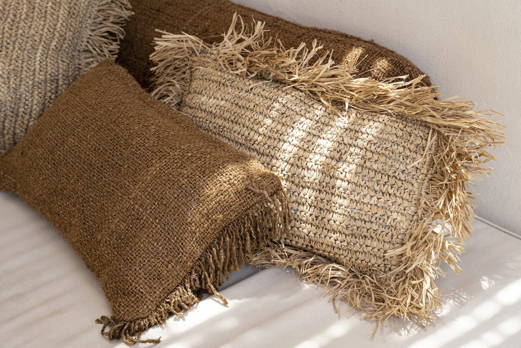 Kussenhoes katoen Oh My Gee bruin 50 x 30 cm, handgemaakt met franjes voor woonkamer en slaapkamer