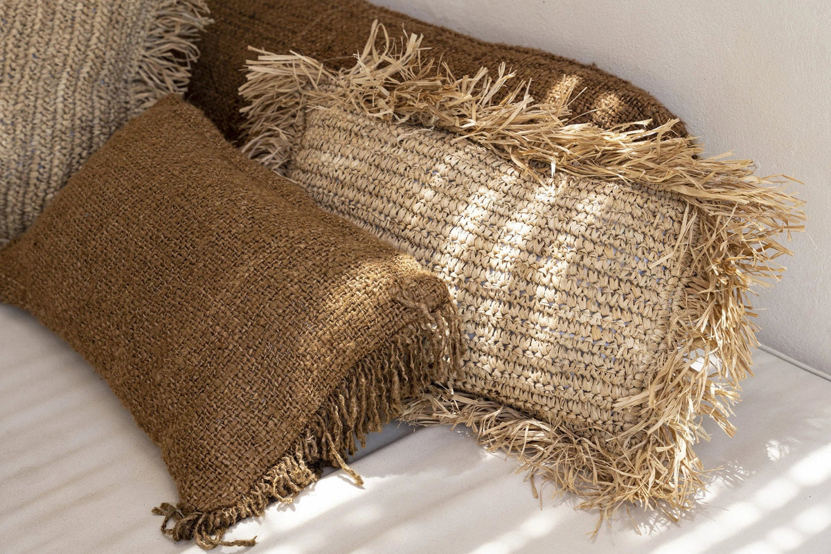 Kussenhoes katoen Oh My Gee bruin 50 x 30 cm, handgemaakt met franjes voor woonkamer en slaapkamer