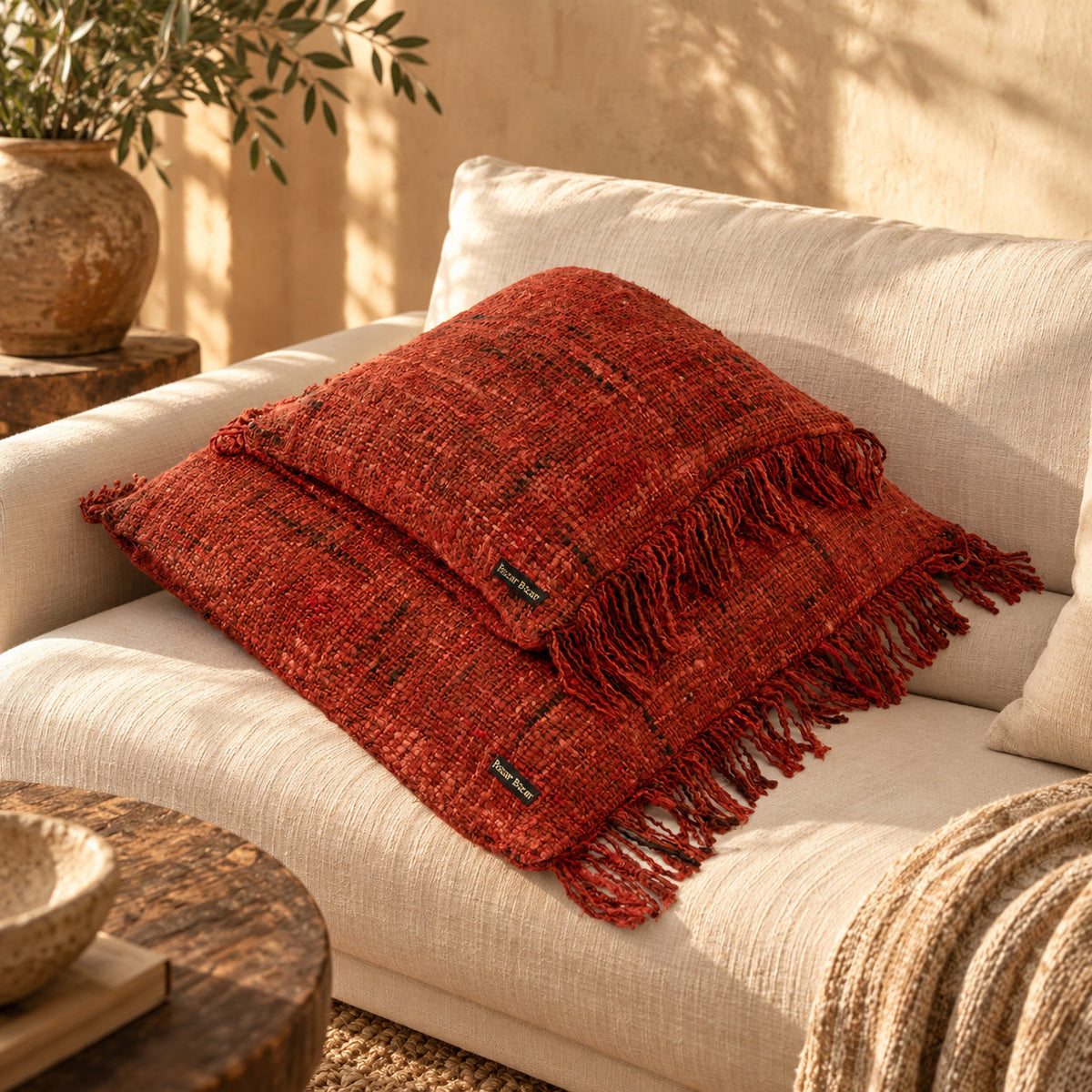 Kussenhoes katoen boho The Oh My Gee, kersrood met franjes – 40 x 40 cm, woonkamer en slaapkamer