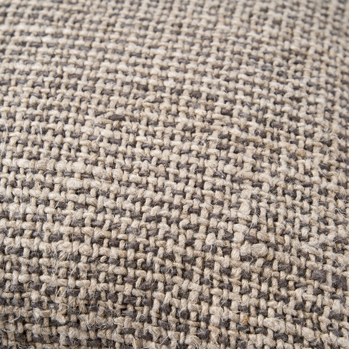 Kussenhoes linnen Linen Grain natuurlijk zwart, handgeweven met structuur – 50 x 50 cm