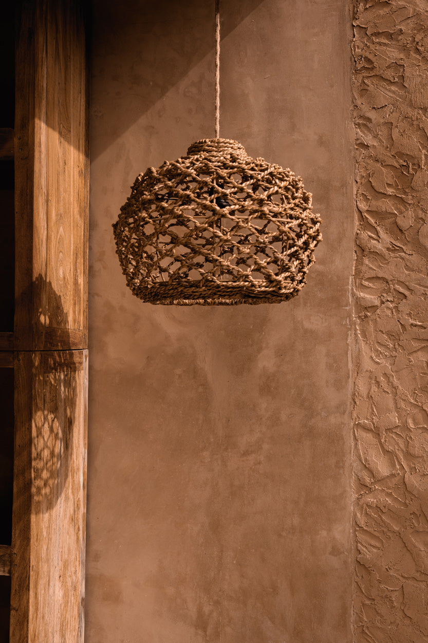 Hanglamp bananenblad handgevlochten, Banara, naturel – Ø 35 x 27 cm, voor slaapkamer en woonkamer