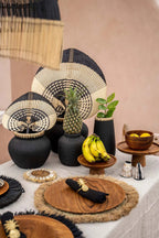 Vaas terracotta Styly zwart naturel met raffia rand Ø 29 x 23 cm voor droogbloemen