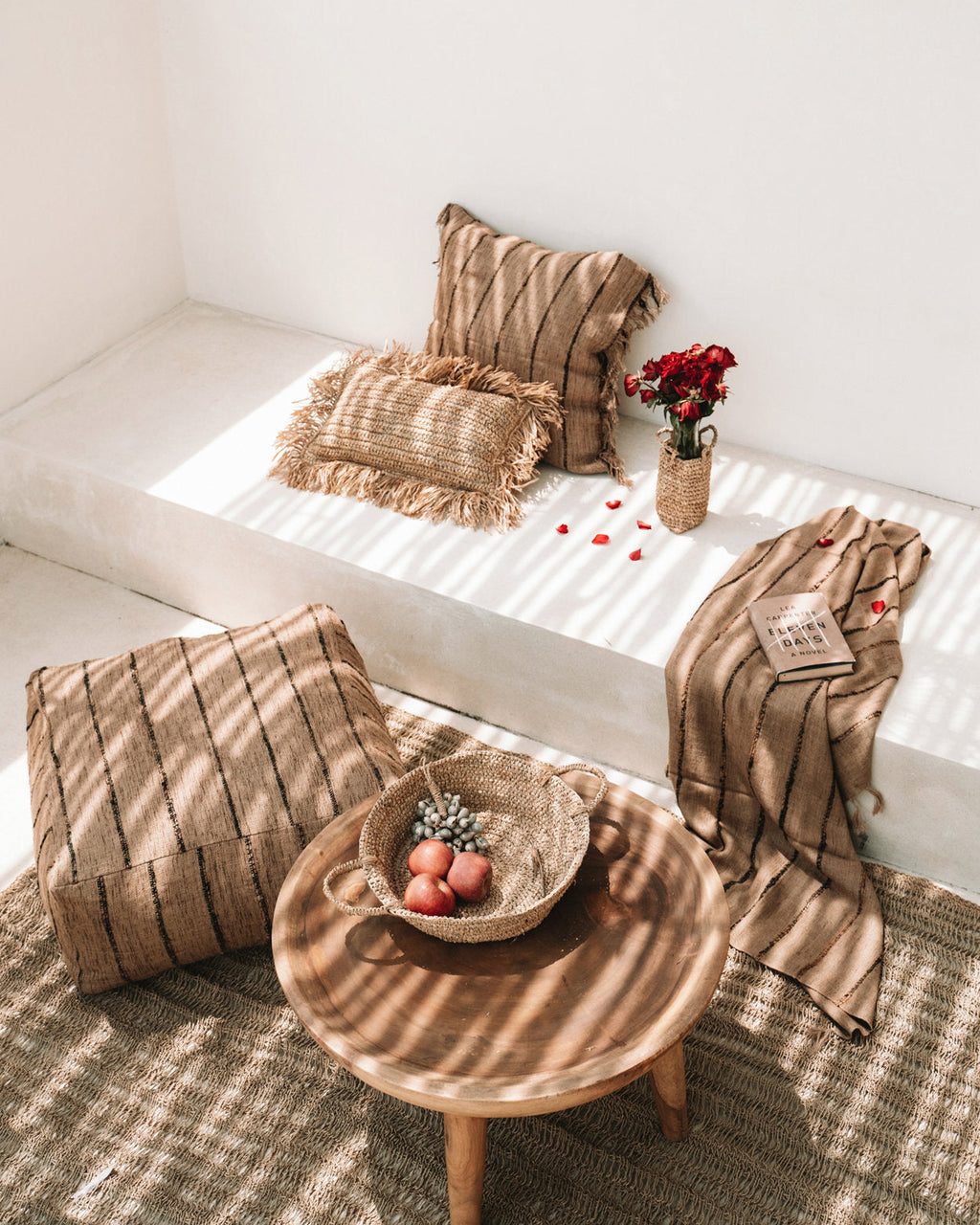 Mand raffia handgevlochten naturel met handvatten, dienblad-mand 35 x 35 x 16 cm, maat S