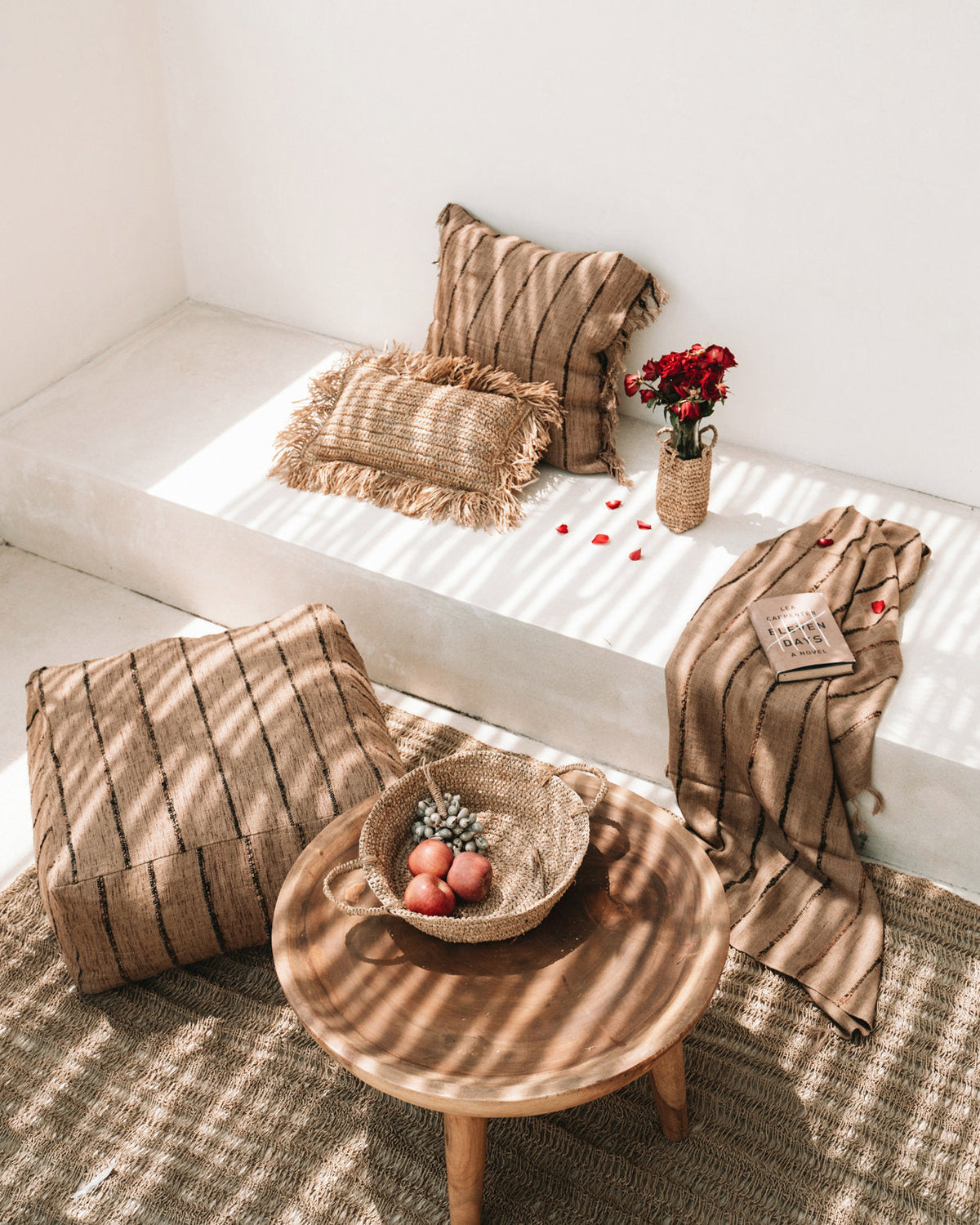 Mand raffia handgevlochten naturel met handvatten, dienblad-mand 35 x 35 x 16 cm, maat S