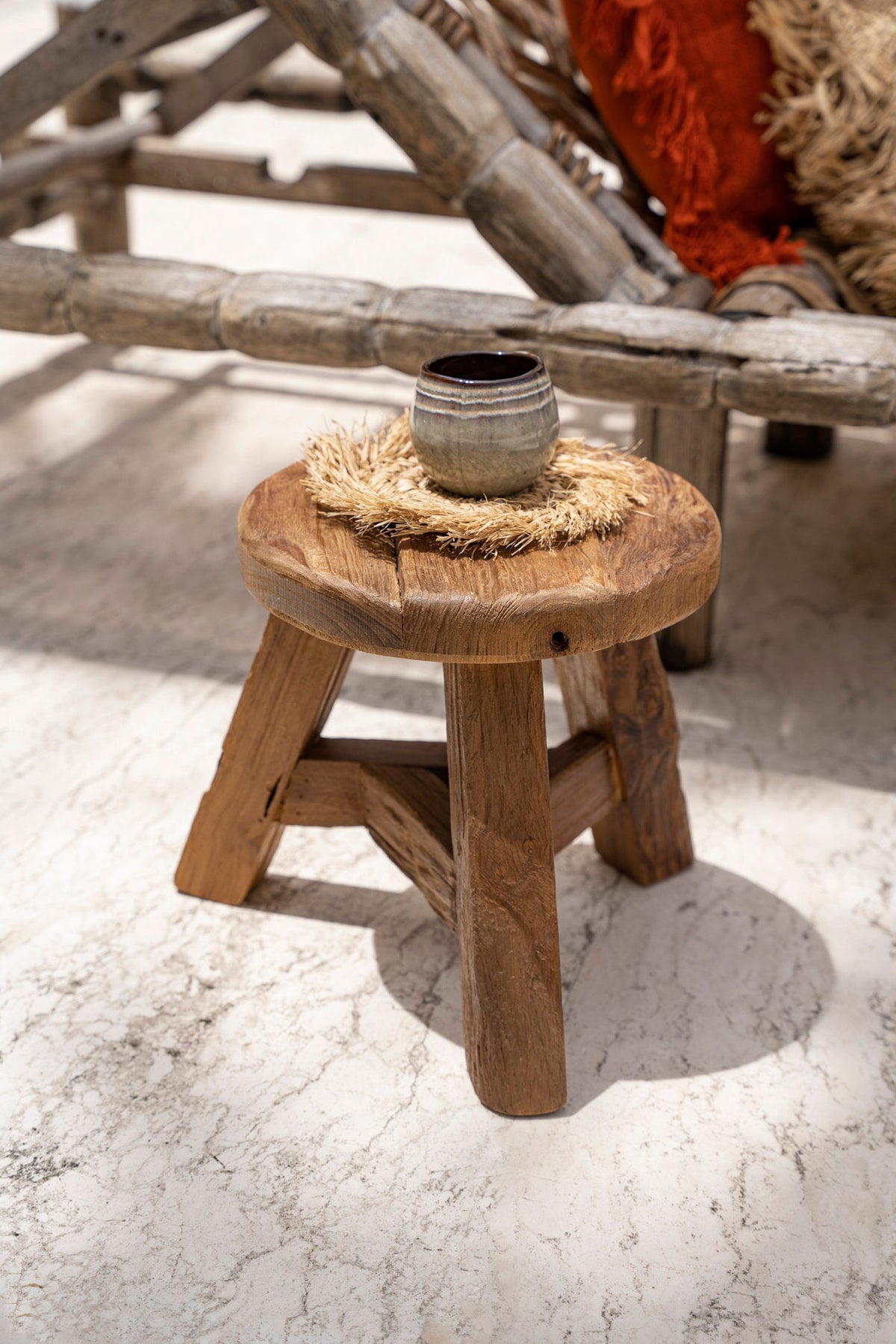 Kruk gerecycled teakhout Yatai naturel, Ø 37 x 33 cm, als zitplaats, bijzettafel of plantenstandaard
