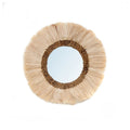 Ronde spiegel met brede naturel grasfranje en gevlochten bruine binnenrand rond het spiegelglas