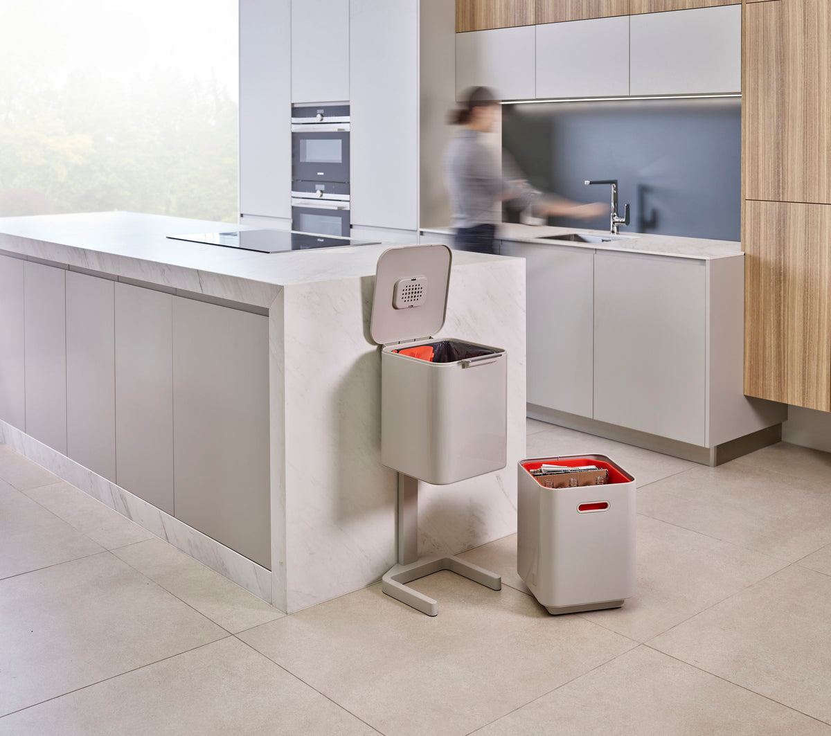 Prullenbak afvalscheiding Totem Compact stone wit, 2 x 20 liter, stapelbaar met uitneembare emmers, keuken