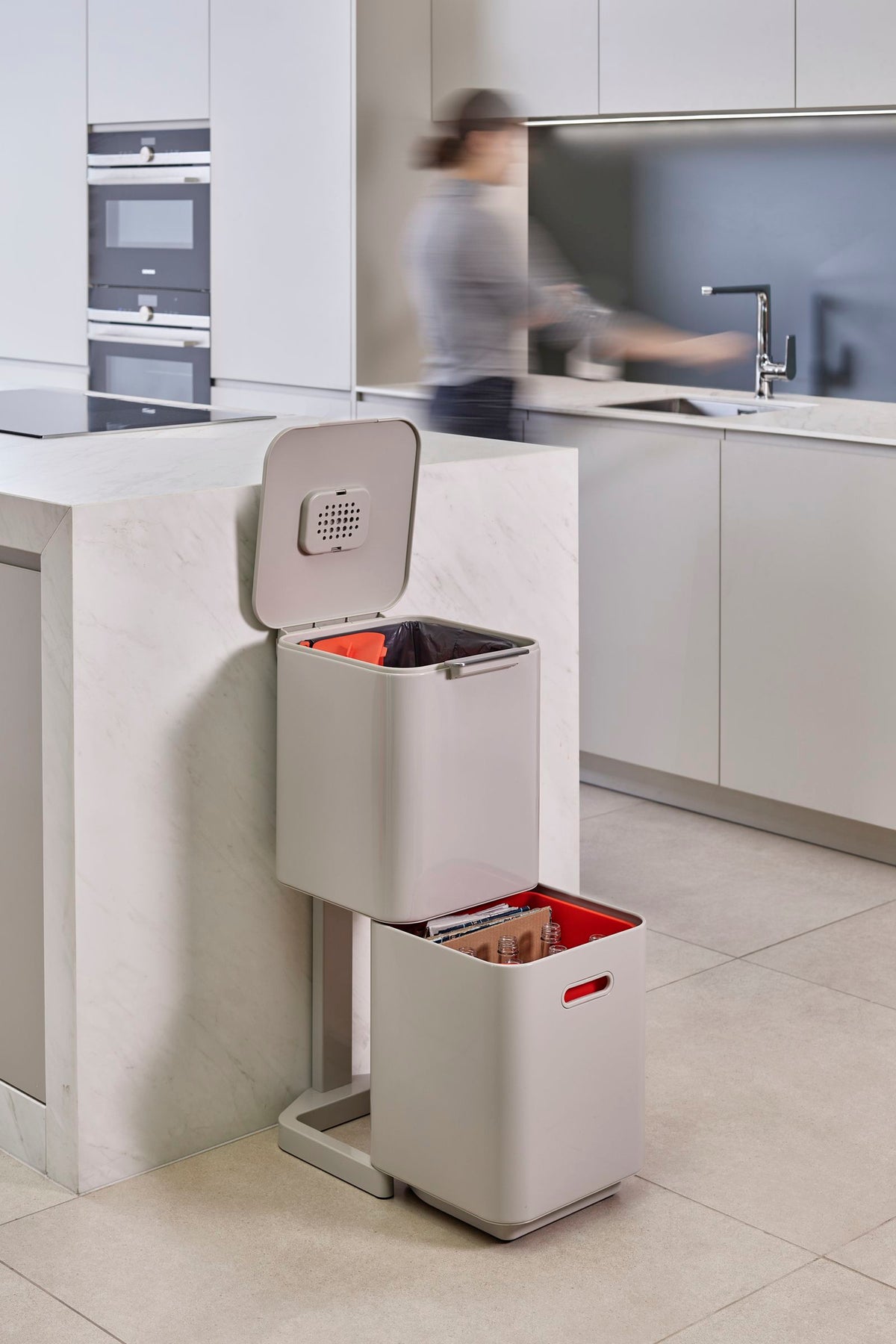 Prullenbak afvalscheiding Totem Compact stone wit, 2 x 20 liter, stapelbaar met uitneembare emmers, keuken