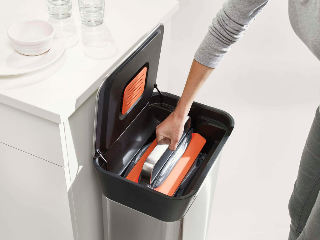 Prullenbak roestvrij staal Titan met afvalcompressor en pedaal, zilver, 30 L – 34,4 x 39 x 68,4 cm, keuken