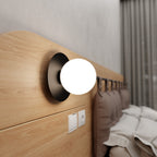 Wandlamp gepoedercoat staal en melkglas Minerva, zwart met witte kap Ø 15 cm, voor gang, slaapkamer en leeshoek