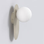 Wandlamp gepoedercoat staal minimalistisch Viva mokka, matte witte bol Ø 10 cm, G9