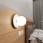 Wandlamp Minerva gepoedercoat staal en melkglas, modern, wit, Ø 15 cm, 1 fitting E14, voor hal, woonkamer of slaapkamer