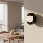 Wandlamp gepoedercoat staal Lulu K1 minimalistisch, zwart met witte kap, G9 fitting – 17 x 13 x 17 cm
