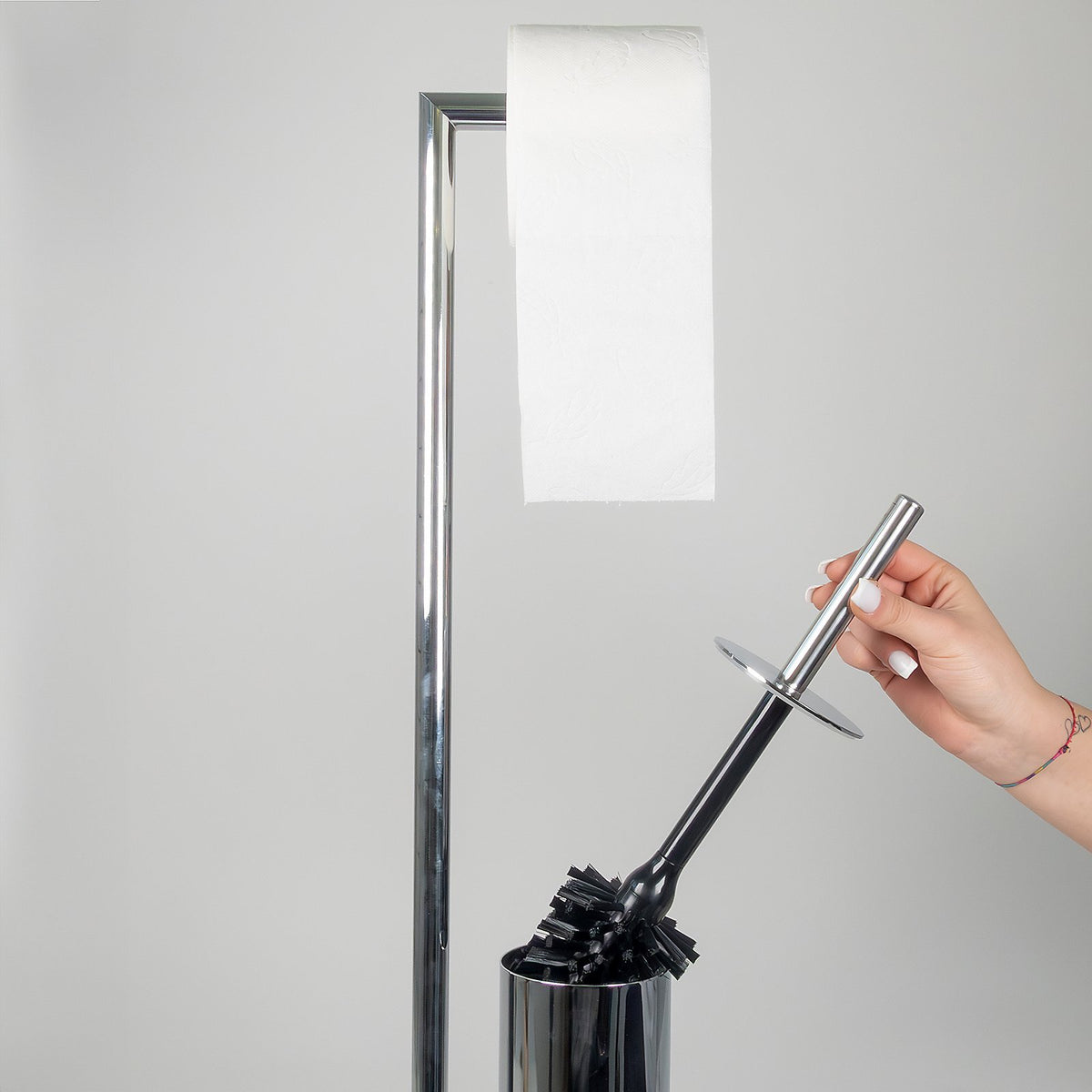 Toiletgarnituur staand verchroomd metaal Style zilver 20 x 20 x 71 cm, toiletborstel en toiletrolhouder