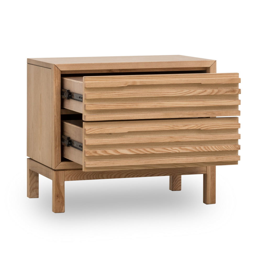 Nachtkastje essenhout Tanner flaxen met twee laden, lamellenfront 53 x 61 x 41 cm