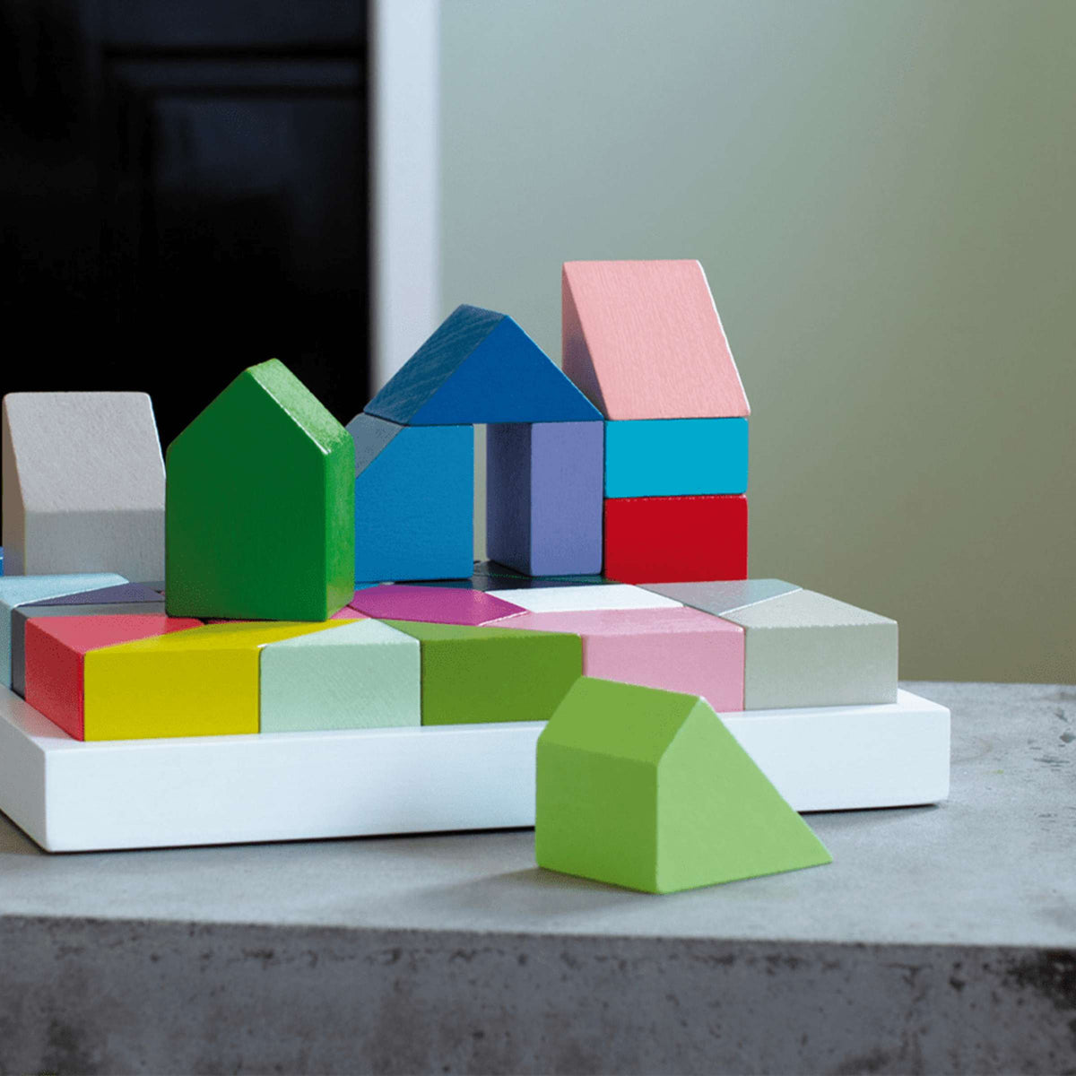 Blokkenspel massief hout multicolor, set van 30 blokken in 30 kleuren, 20 x 20 x 4 cm, spel en woonaccessoire