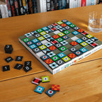 Sudoku-spel hout met gelakte speelstukken, grafisch design, 81 speelstukken en sjabloonboekje, 28 x 28 x 2,8 cm