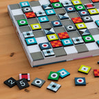 Sudoku-spel hout met gelakte speelstukken, grafisch design, 81 speelstukken en sjabloonboekje, 28 x 28 x 2,8 cm